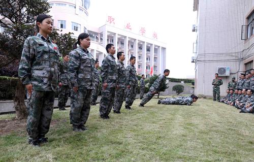 李藝連:總結過去,我們旗開得勝;正視現在,我們穩步前進;展望未來,我們豪情滿懷!