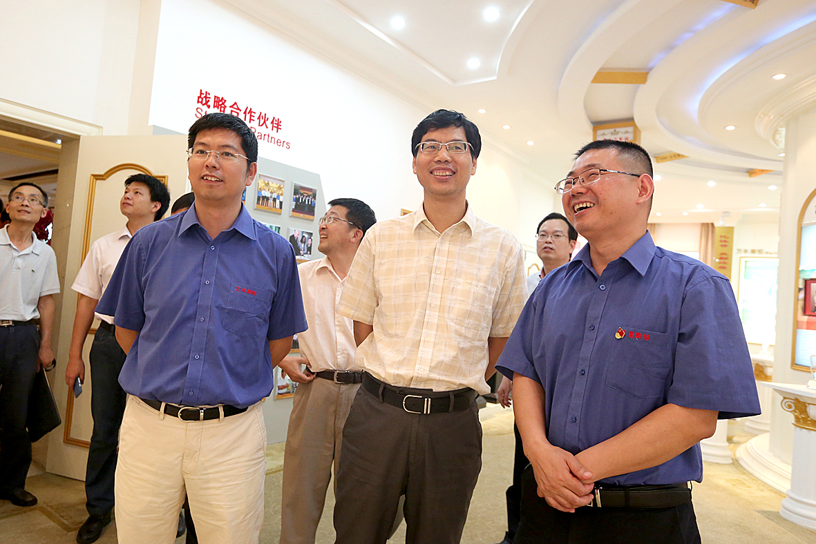 省經信委副主任陳建忠一行到ku娛樂真人體育平臺下載調研