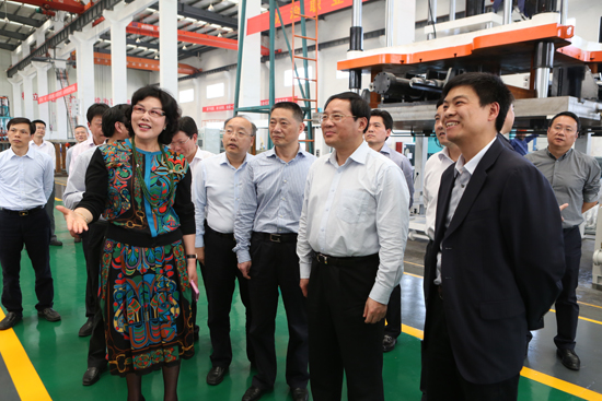 甯夏回族自治區省省長李強調研ku娛樂真人體育平臺下載智能裝備園
