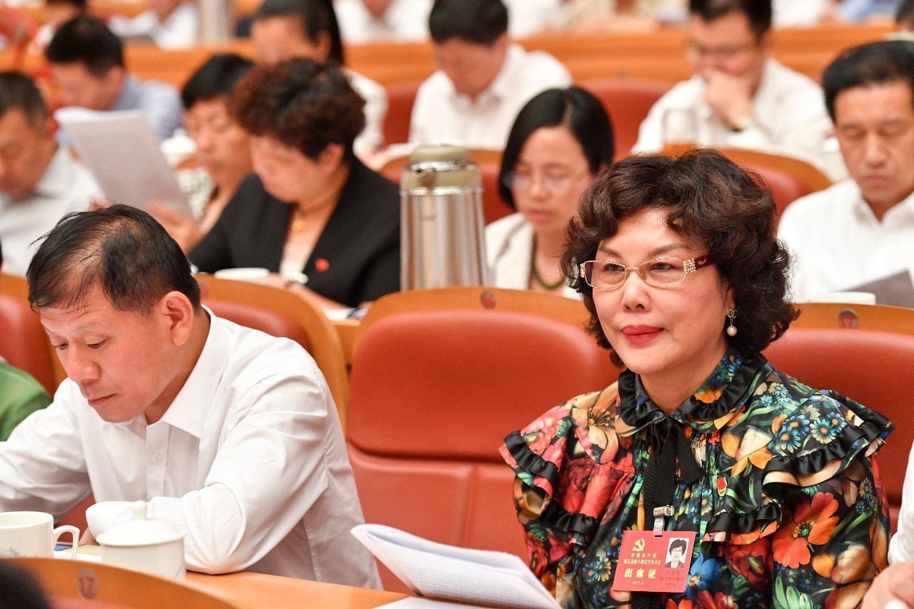 ku娛樂真人體育平臺下載集團董事局主席李藝連履職省黨代會風采