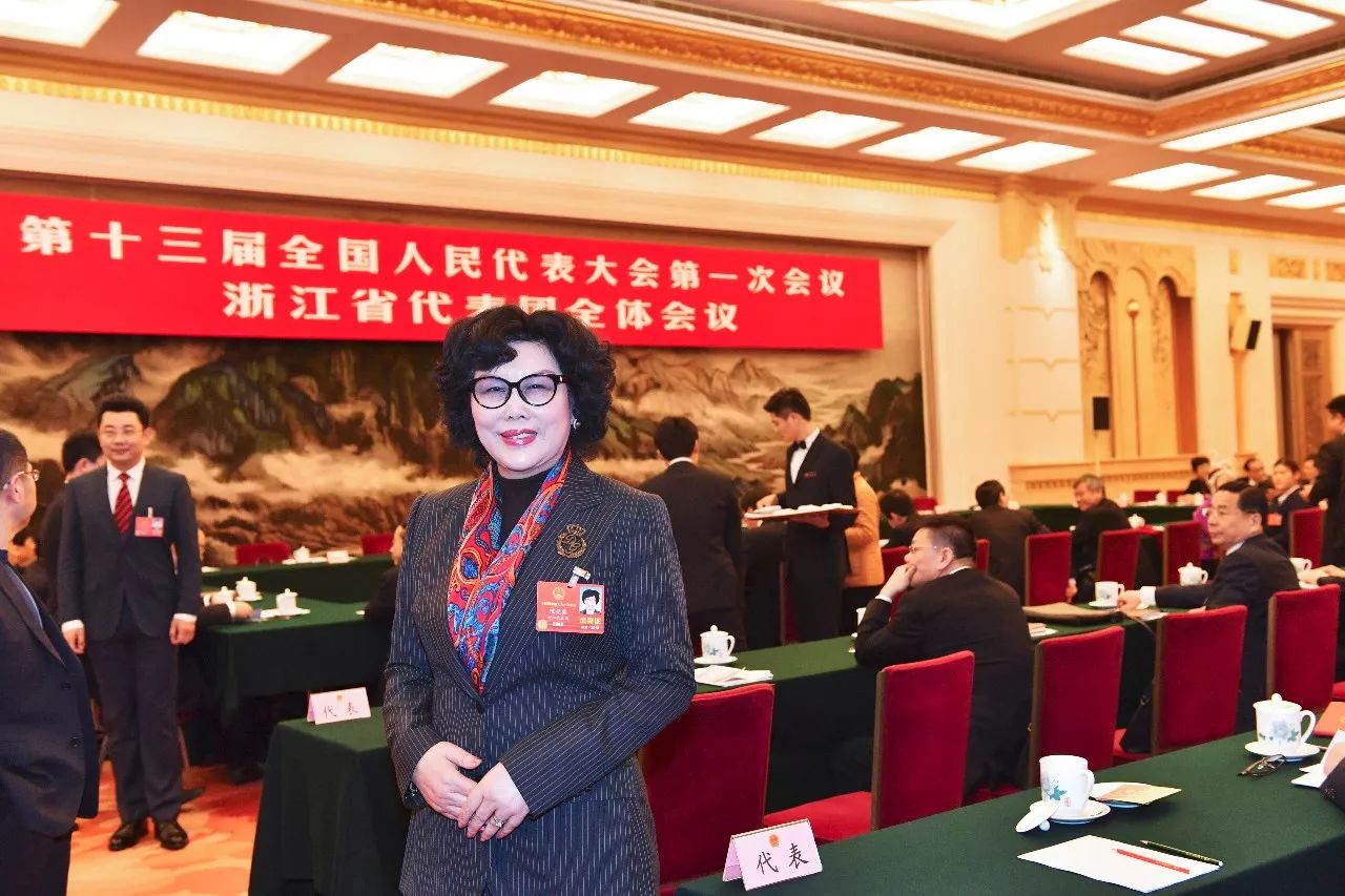 檢察日報:李藝連代表與企業家代表們熱議法治保障創新發展