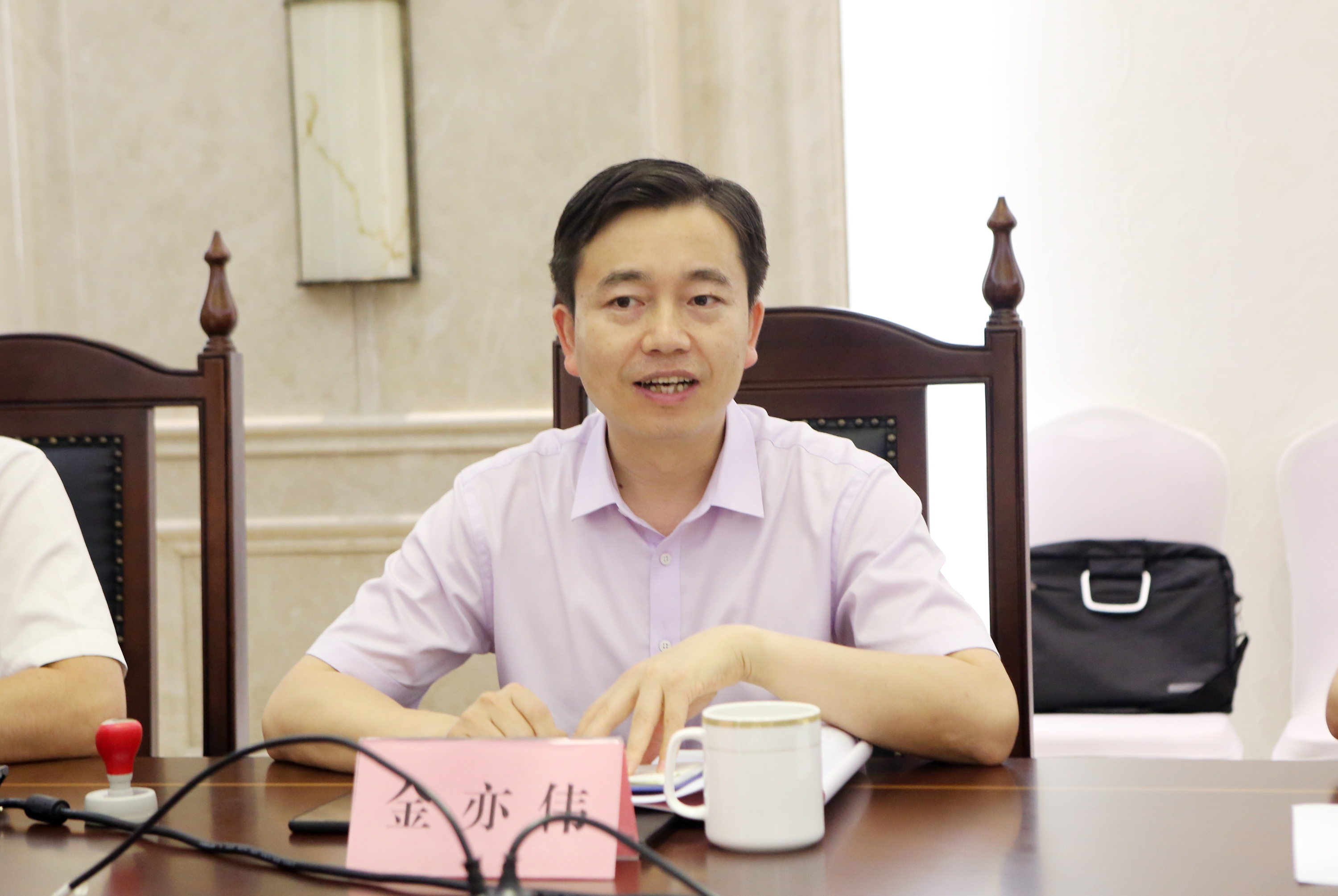 ku娛樂真人體育平臺下載集團舉行“千企結千村 消滅薄弱村”鄉村基金設立暨村企結對簽約儀式