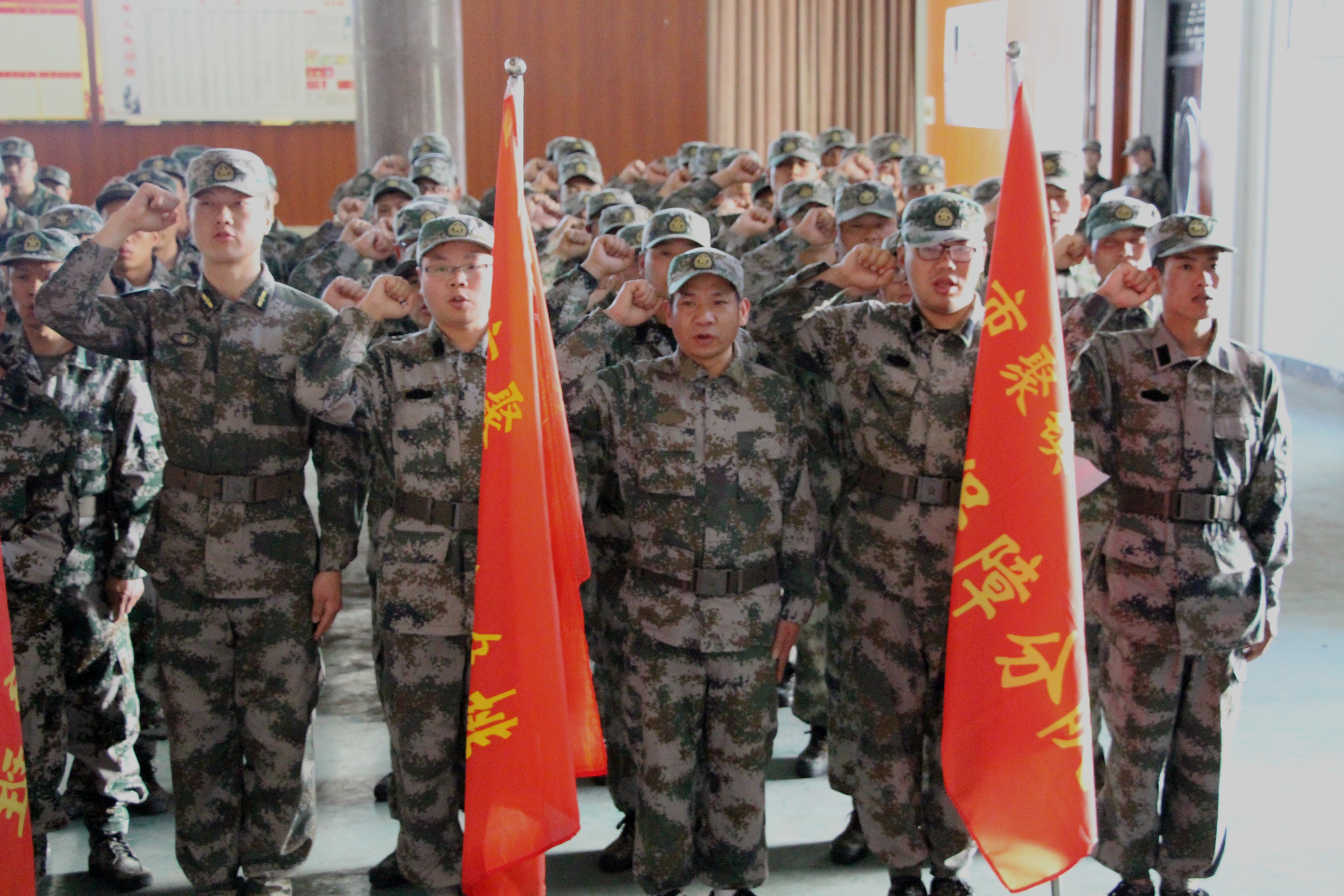 【ku娛樂真人體育平臺下載武裝】ku娛樂真人體育平臺下載航空小鎮民兵應急分隊參加大市聚鎮民兵整組點驗大會