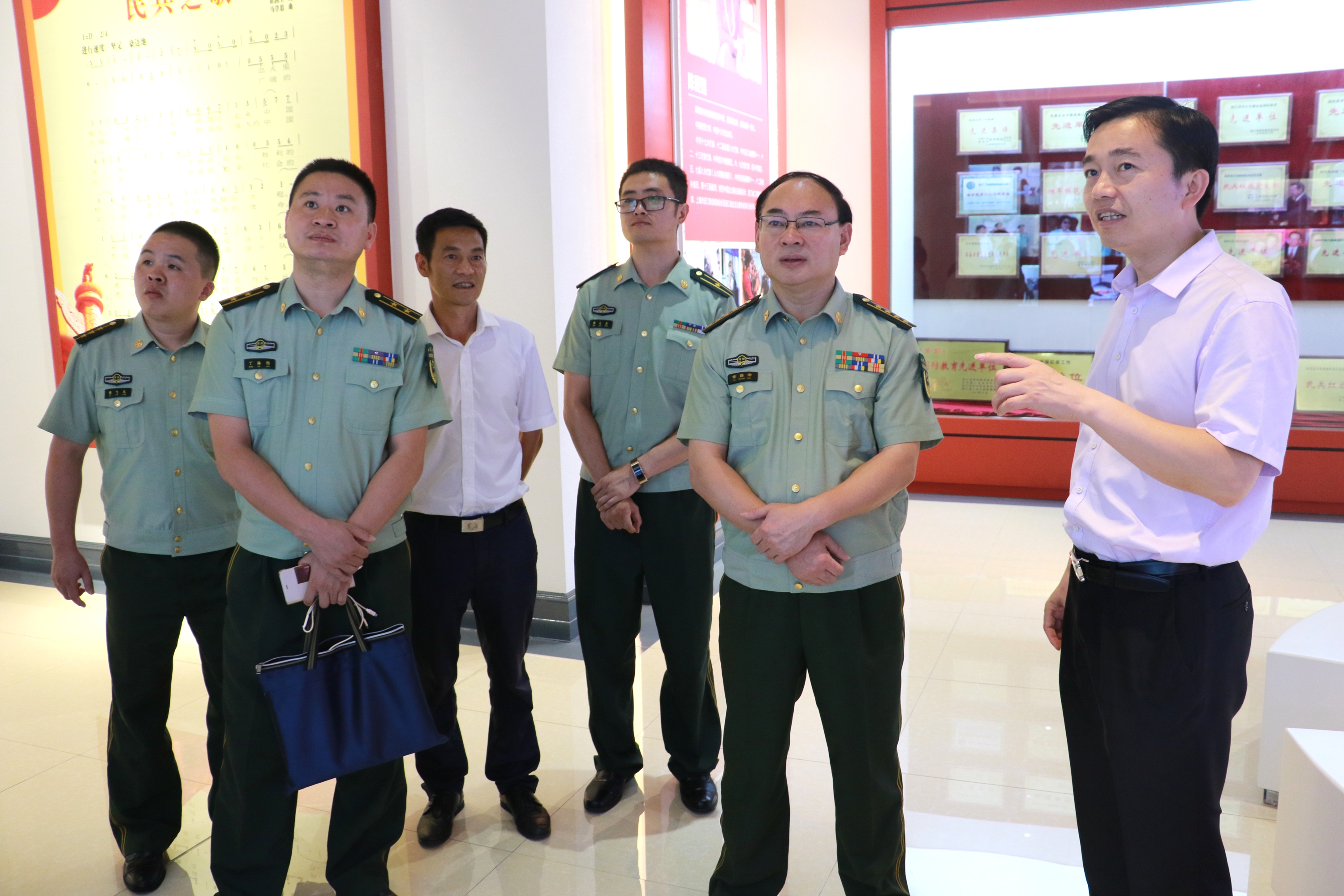 上海省消防總隊調研ku娛樂真人體育平臺下載航空小鎮